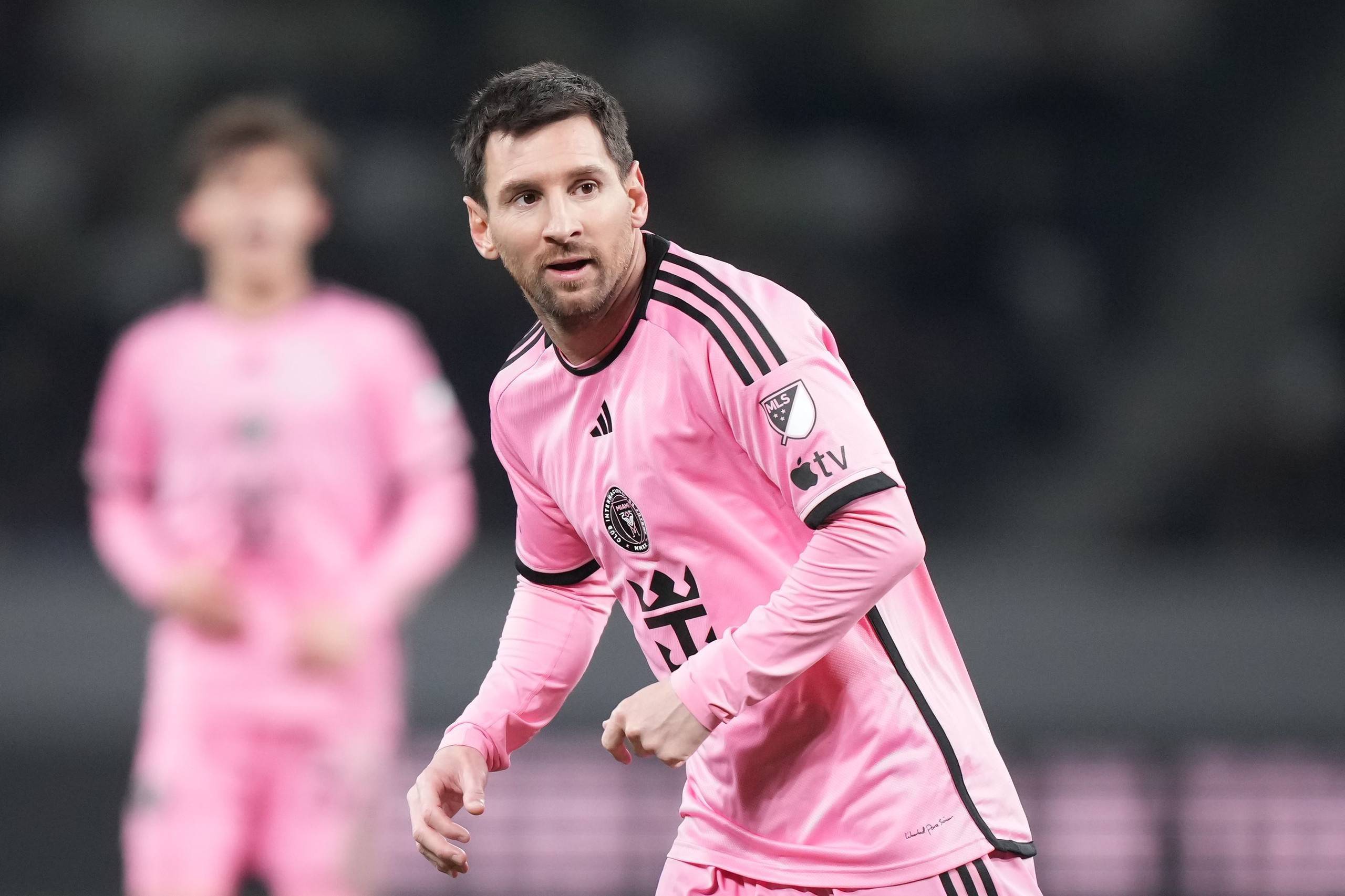 阿斯顿维拉发布备战花絮,训练课后造点机会,亚洲杯任务艰巨,临场指挥获称赞的简单介绍-ayxapp