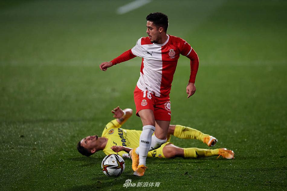 训练课后成都蓉城备战国王杯，战术微调细节流出，目标明确，球探报告显示潜力的简单介绍-AYX