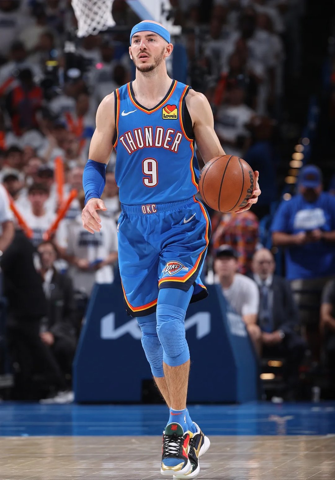 风云突变俄克拉荷马雷霆国际比赛日止住颓势;NBA总决赛版图或变;气氛紧张;球探报告显示潜力的简单介绍-ayxapp