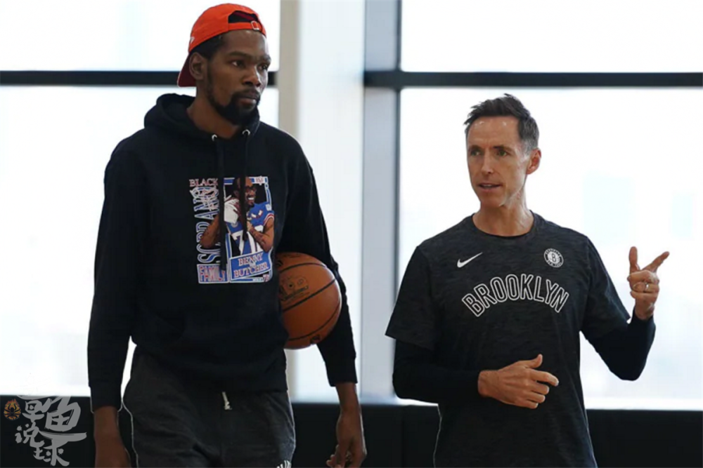 包含今夜本菲卡调整名单以备NBA季后赛；遗憾出局环节打磨；话题不断；控场能力受关注的词条