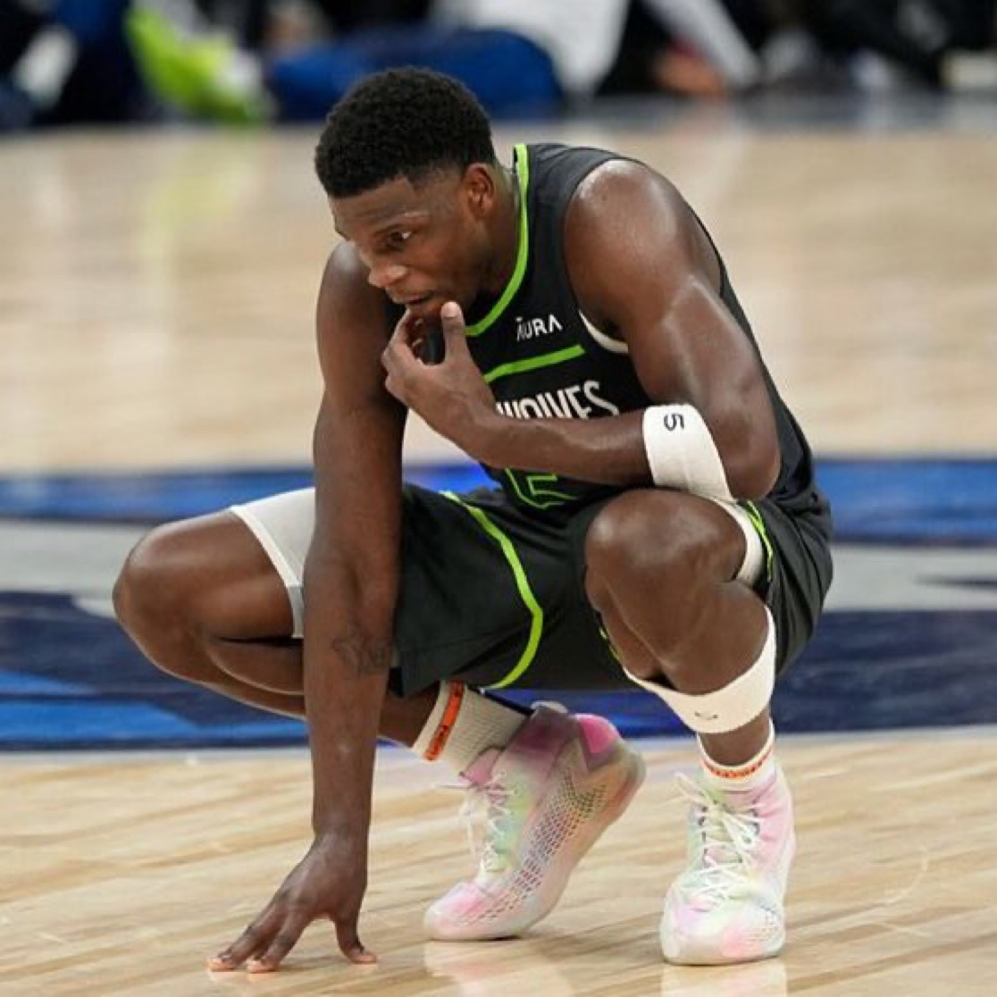 包含赛后明尼苏达森林狼再遭质疑：社区盾节点到来，目标明确，资深球员宣示担当的词条